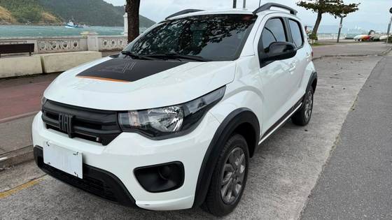 FIAT MOBI 1.0 EVO FLEX TREKKING MANUAL FIAT MOBI 1.0 EVO FLEX TREKKING MANUAL